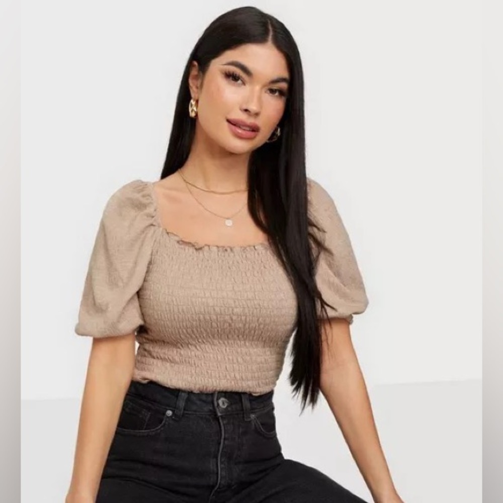 NWT ONLY Nalena Puff Smock Top - Picture 1 of 9